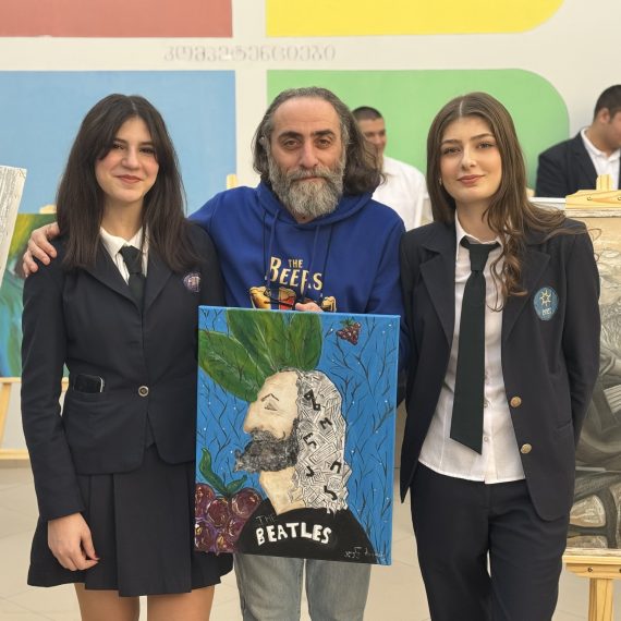 ნინო დგებუაძისა და ელენე მაისაძის პერსონალური გამოფენა