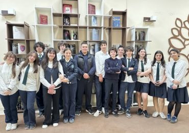 VIII კლასის მოსწავლეები თბილისის მთავარ ბიბლიოთეკას ესტუმრნენ.