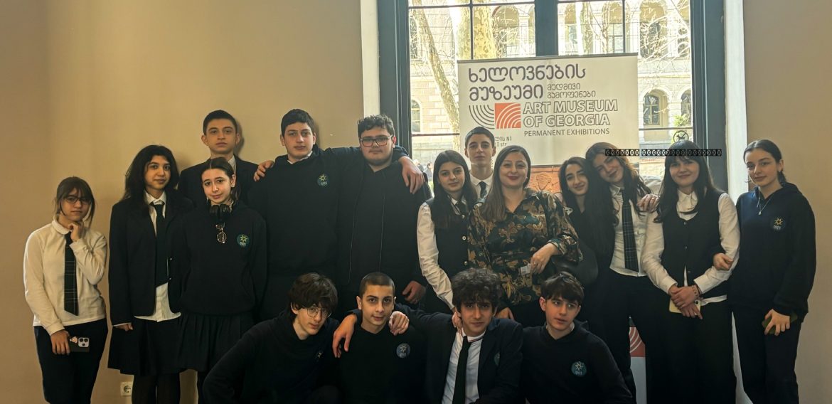 სტუმრობა საბჭოთა ოკუპაციის მუზეუმში..